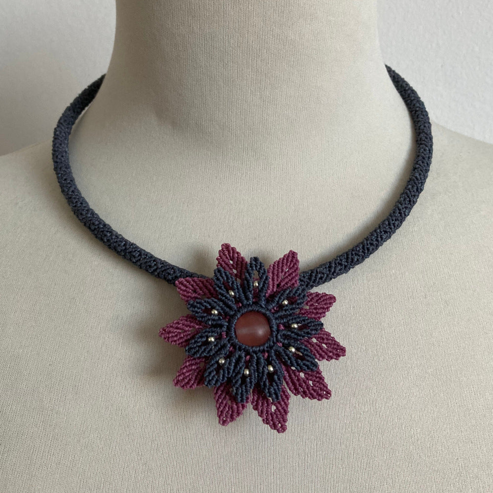 Midnight Flower | Necklace